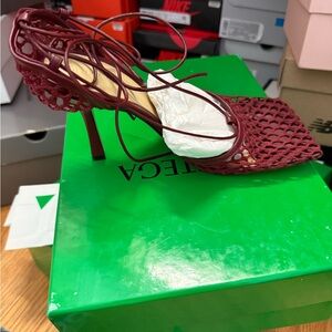 Bottega Veneta Women's Burgundy Lace-Up Heels